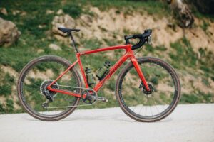2020-specialized-diverge-pro-complete-bike.jpg