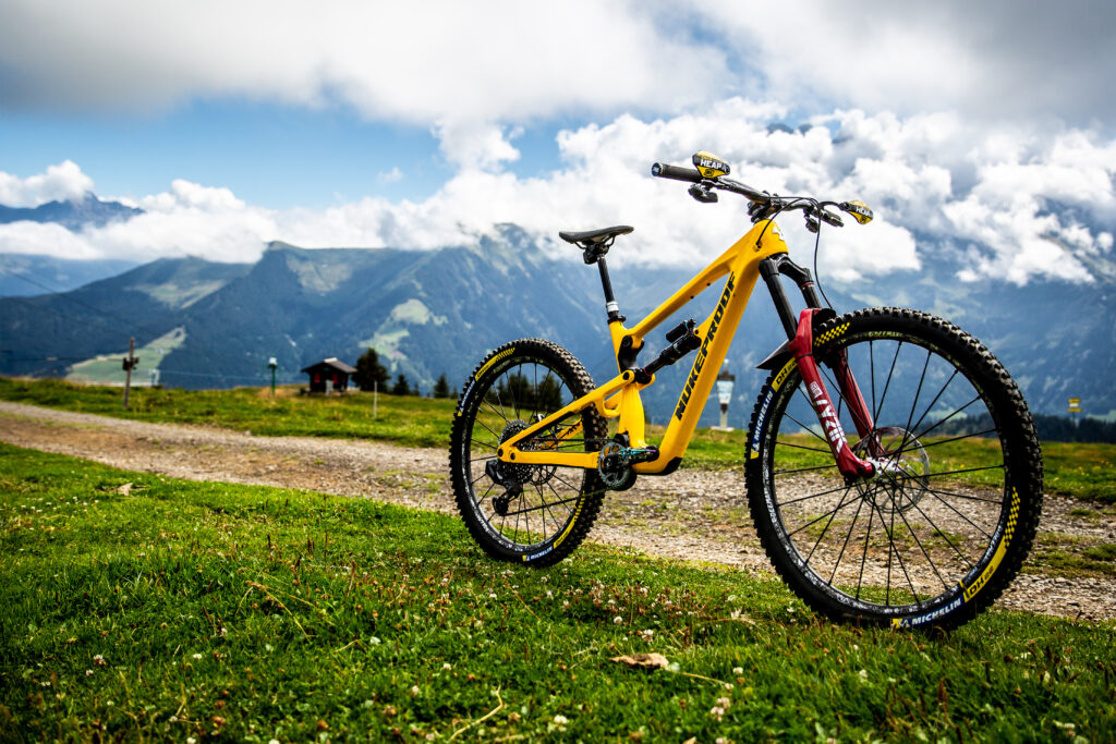 2021 Nukeproof Mega V4 hero.jpg
