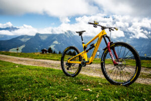 2021 Nukeproof Mega V4 hero.jpg
