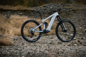 2021 Vitus e-sommet hero.jpg