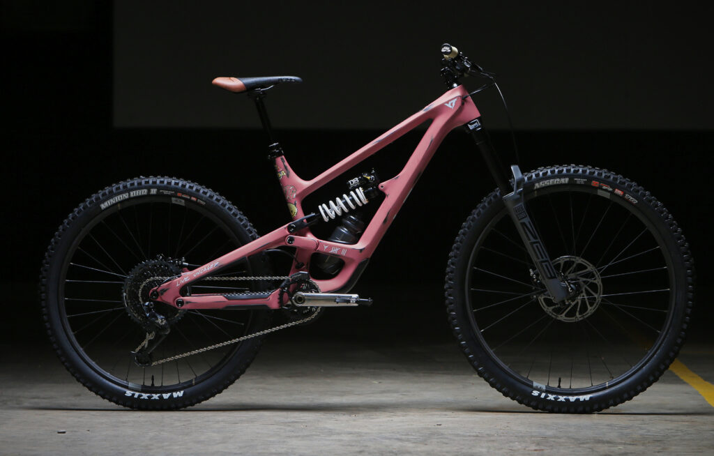 2021 YT Capra LE hero.jpeg