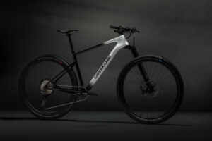 2021 cannondale scalpel ht hero 1.jpg