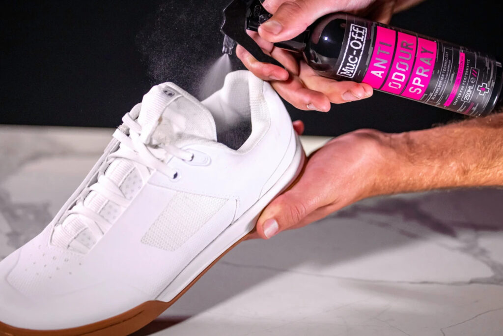 2021 muc off anti odour spray 001.jpg