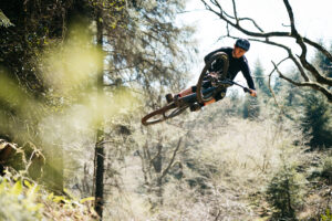 2021 specialized boys on e cover image.jpg