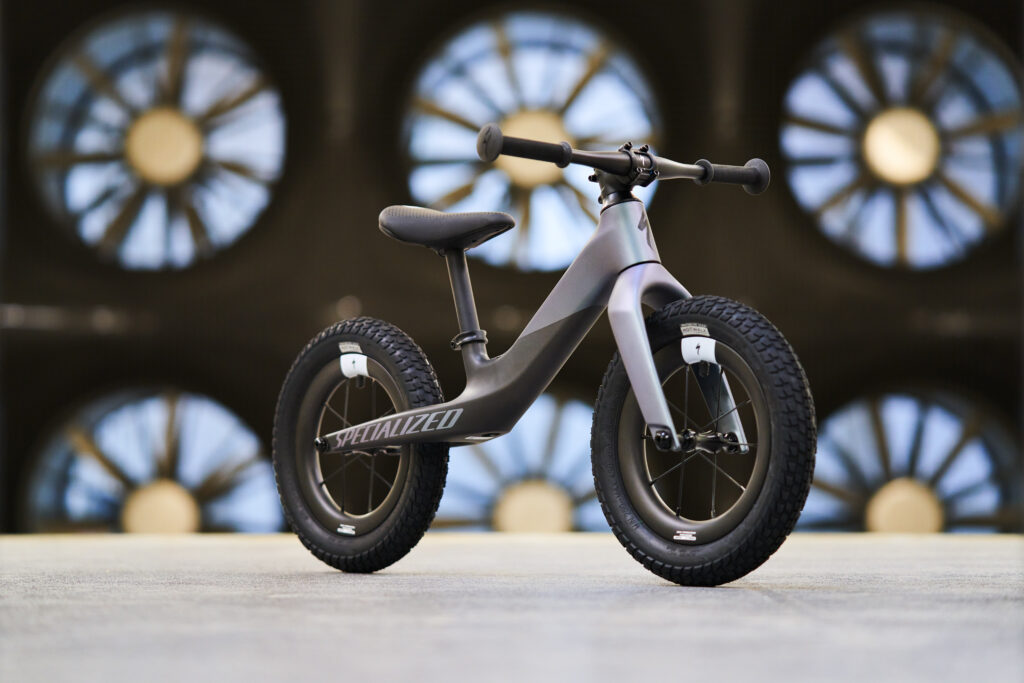 2021 specialized hotwalk hero.jpg