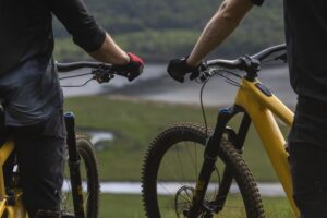 2021 specialized kenevo lakes video.jpg