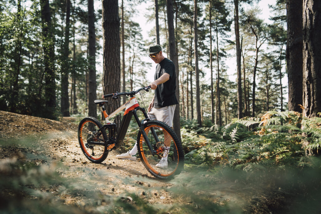 2021 vitus e-sommet Repsol w:rob.JPG