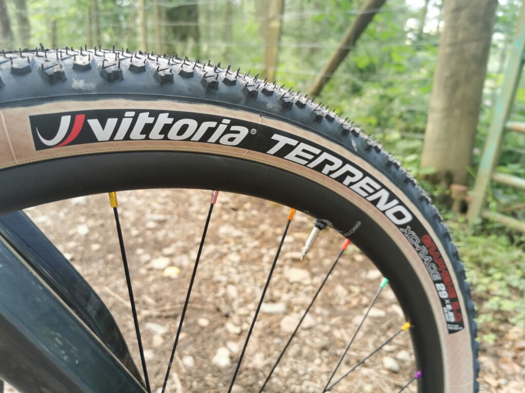 2021_Vittoria_Terreno_XC_side.jpg