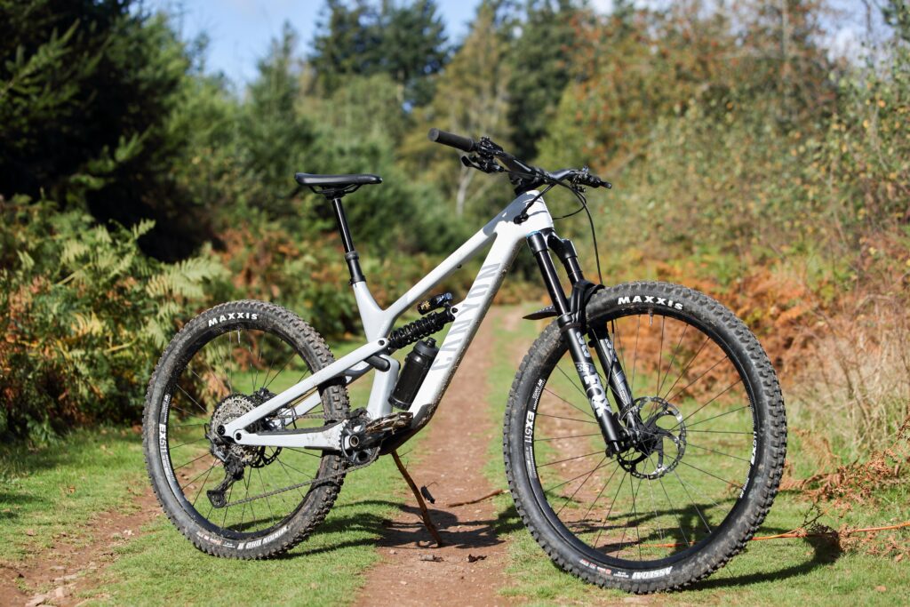 2022 Canyon spectral 29 cf 8 cllctv hero