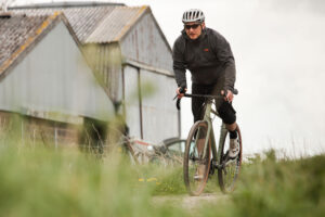 2022 Forme monsal 1 riding towards.jpg