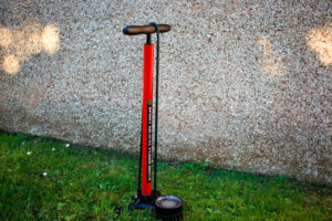 2022 Lezyne Sport Gravel Drive Track Pump -hero.jpg