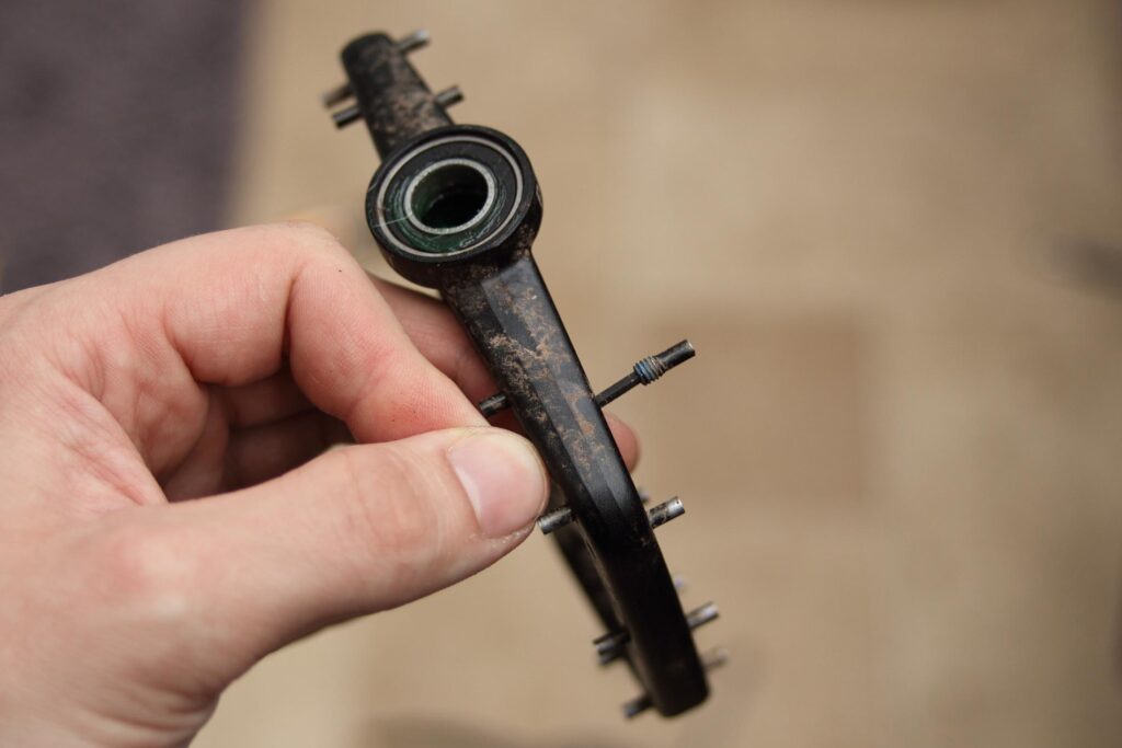 2022 PNW Loam pedal pin unscrew