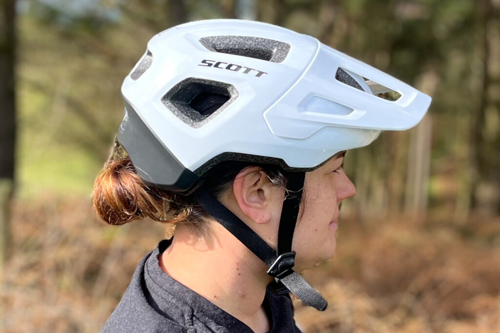 2022 Scott Argo MTB helmet Rhian Atherton 008.jpg
