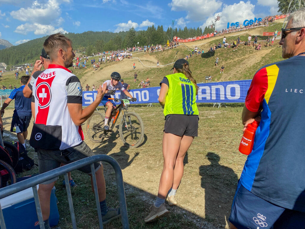 2022 Uci mtb world champs - behind the scenes mechanics-09