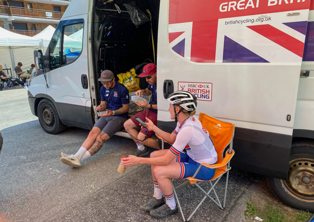 2022 Uci mtb world champs - behind the scenes mechanics-12