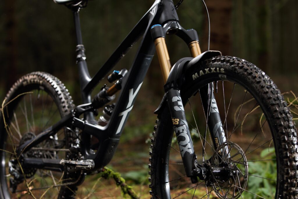 2022 YT CAPRA Core 4 fork