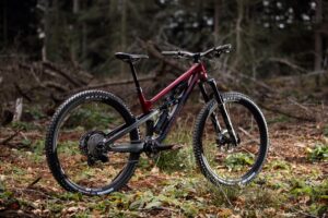 2022 canyon spectral 125 rear 3q.jpg