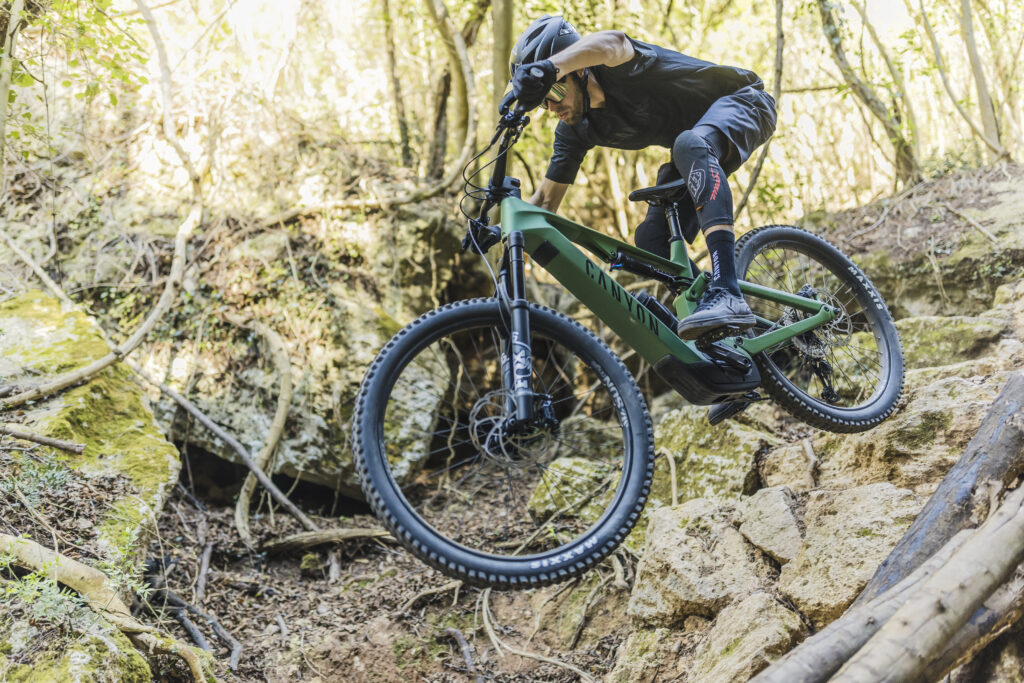 2022 canyon spectralON riding.jpg