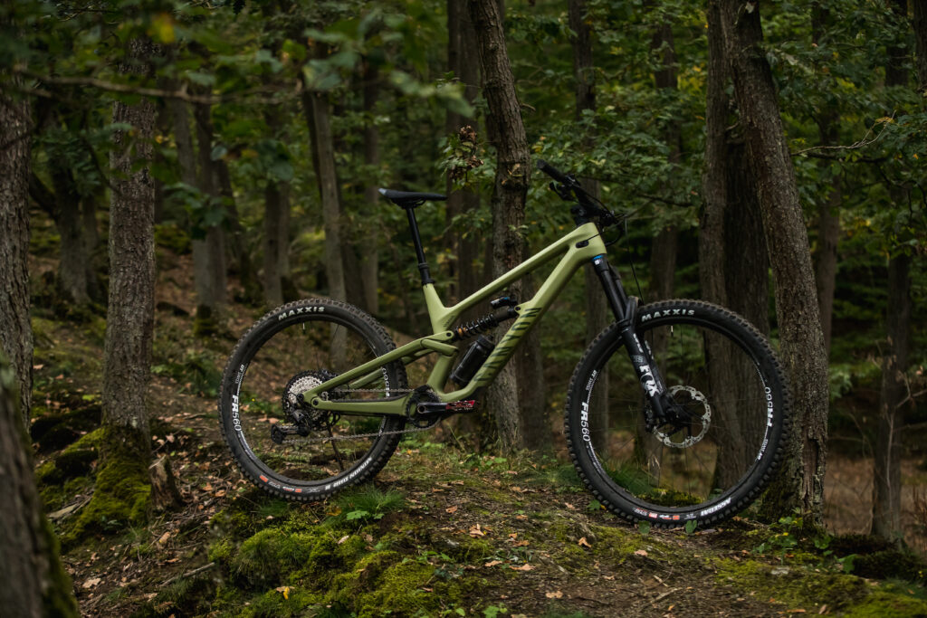 2022 canyon torque mullet hero