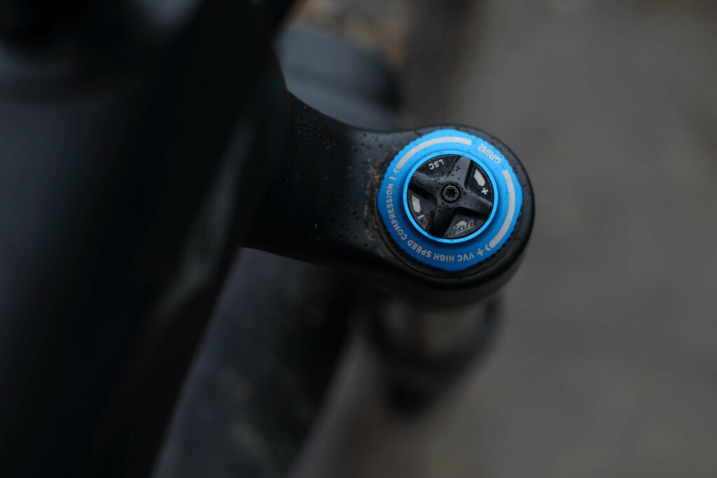 2022 fork compression adj