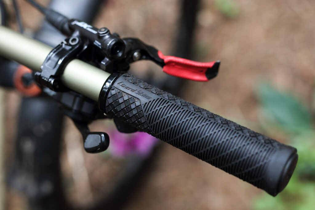 2022 lizard skins charger evo grip hero