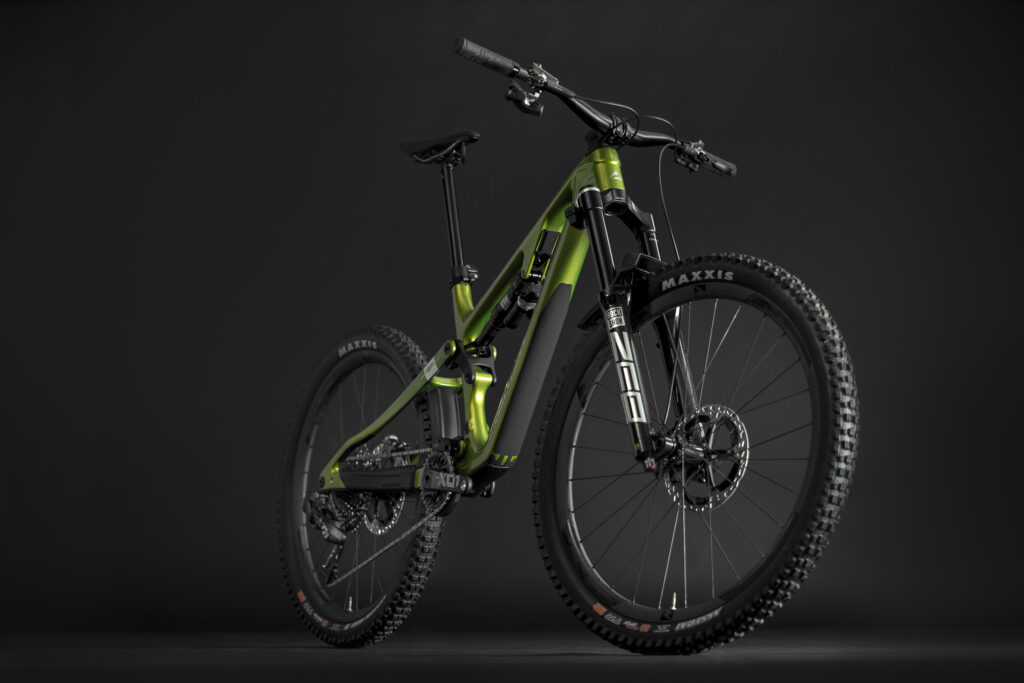 2022 merida one-sixty hero.jpg