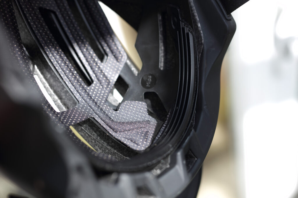 2022 oakley drt3 mips sweat guard