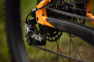 2022 santa cruz chameleon r 29 al mech