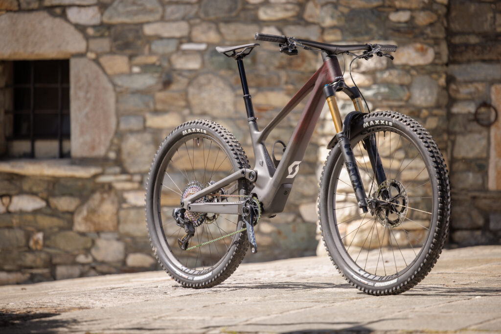 2022 scott genius 900 ultimate hero 3.jpg