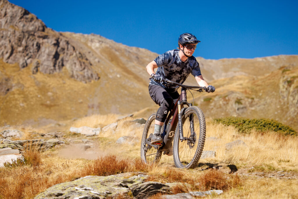 2022 scott genius 900 ultimate riding 3