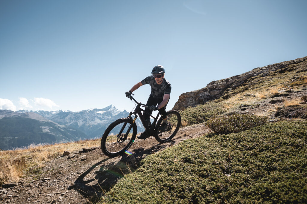 2022 scott genius 900 ultimate riding 6