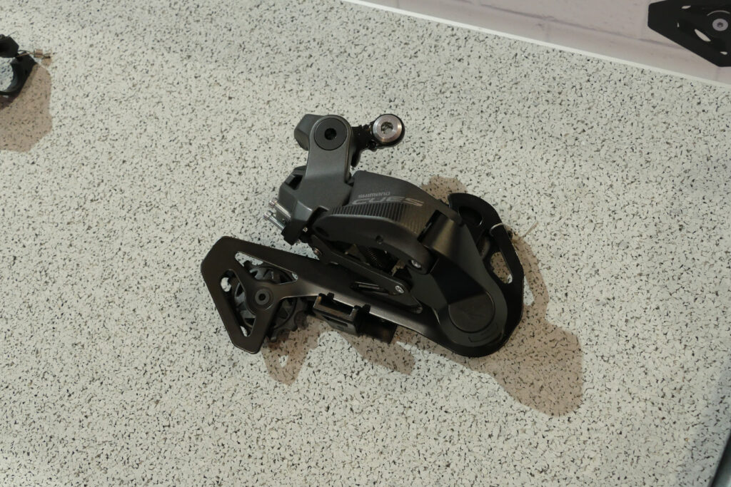 2022 shimano cues mech