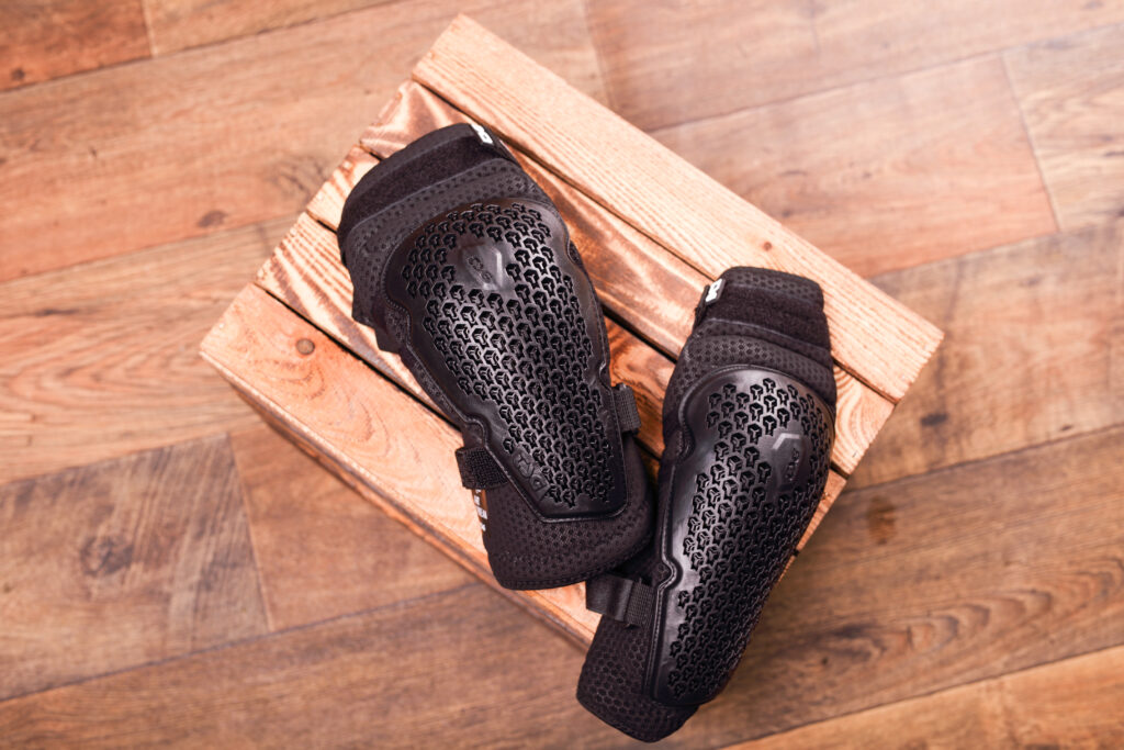 2022 tsg chamber knee guard 5ct