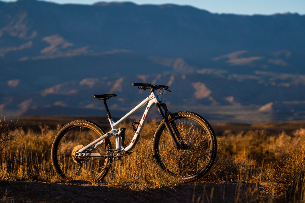 2022 vitus mythique vrs hero