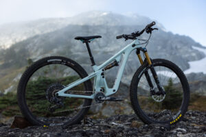 2022 yeti sb120 hero.jpg