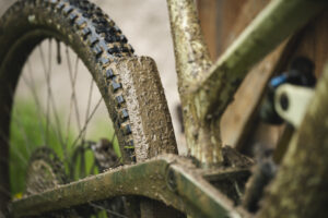 2023 Canyon TorqueON CF 9 mudguard.jpg