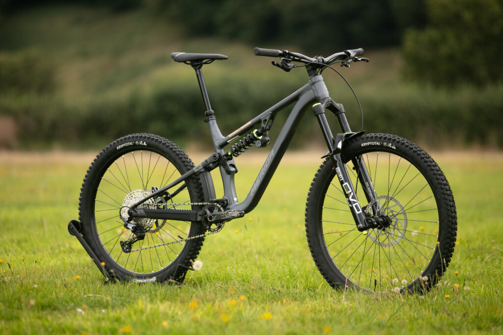 2023 Merida One sixty fr hero.jpg