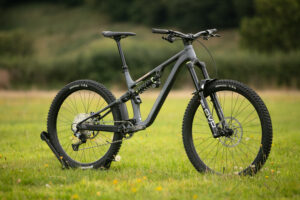 2023 Merida One sixty fr hero.jpg