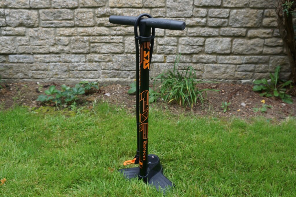 2023 SKS Air-X-Plorer Digi 10.0 Floor Pump Hero1.jpeg