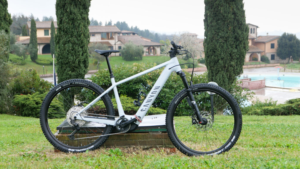 2023 canyon grand canyonON 9 hero.jpg