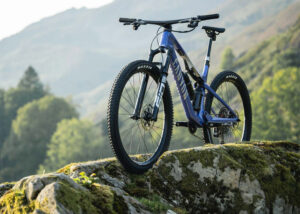 2023 canyon lux trail hero 2.jpg