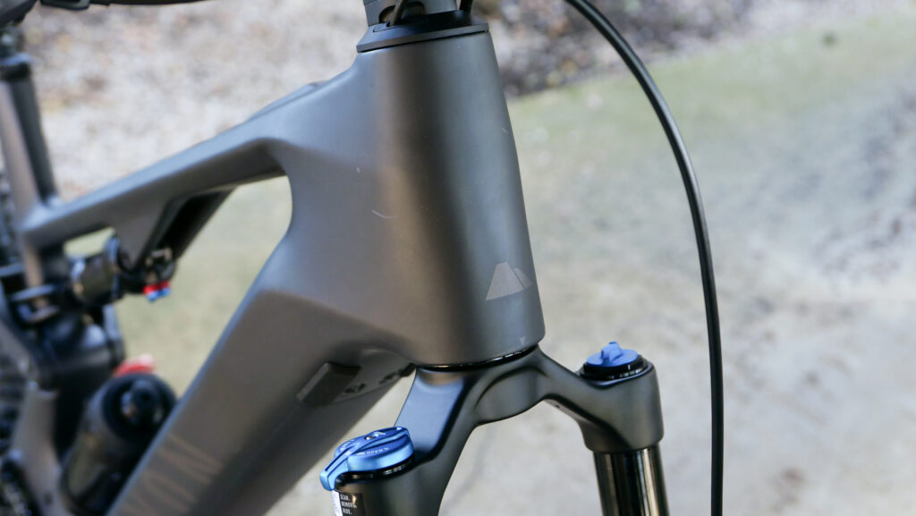 2023 canyon neuronON CF 8 head tube