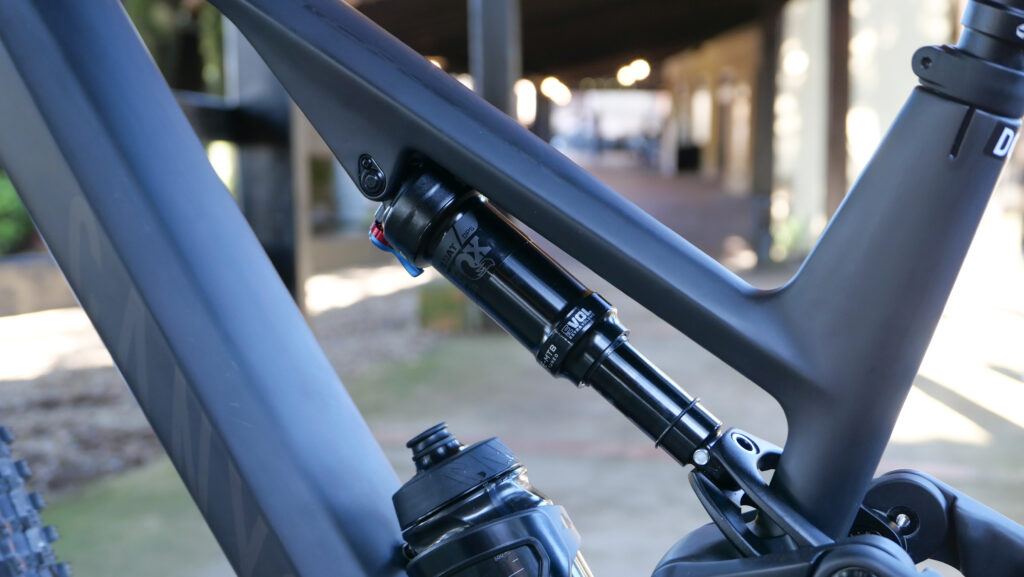 2023 canyon neuronON CF 8 shock