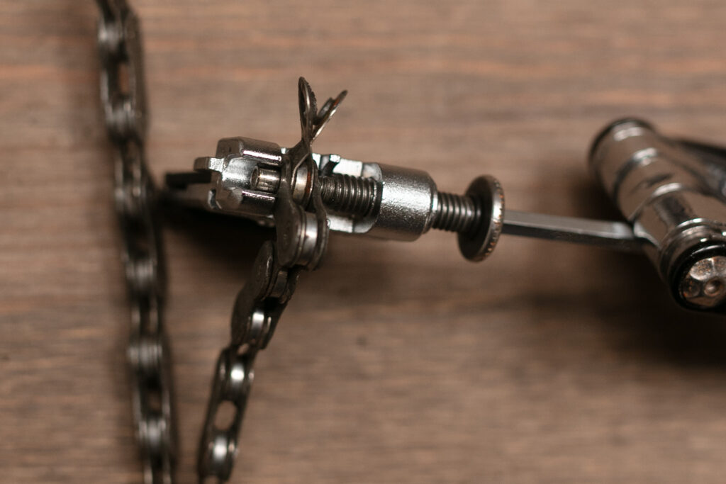 2023 chain pushing pin