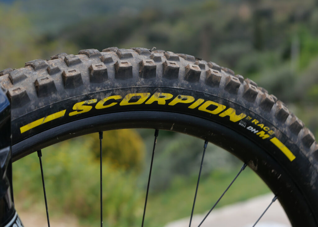 2023 fabien barel canyon striveon front tyre