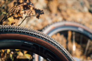 2023 hutchinson 50mm tyre hero.jpg