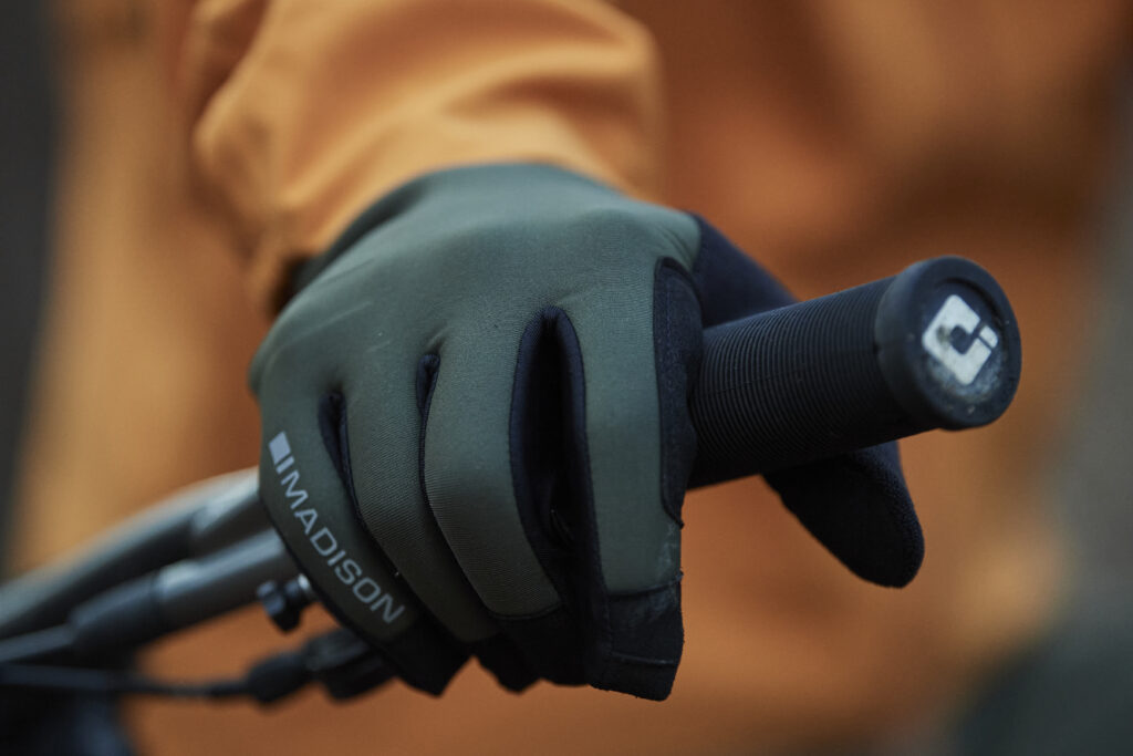 2023 madison flux glove