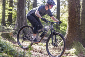 2023 merida one-twenty riding 1.jpg