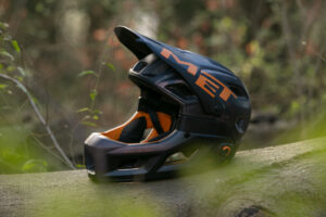 MET Parachute MCR convertible helmet review