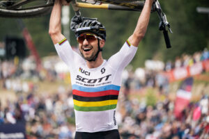 2023 nino schurter lenzerheide win.jpg